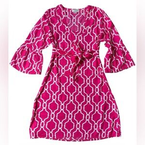 NWOT Escapada Fuchsia and White Geometric Mini Dress Size M